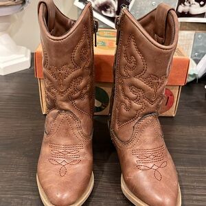 Tucker+Tate cow boy boots